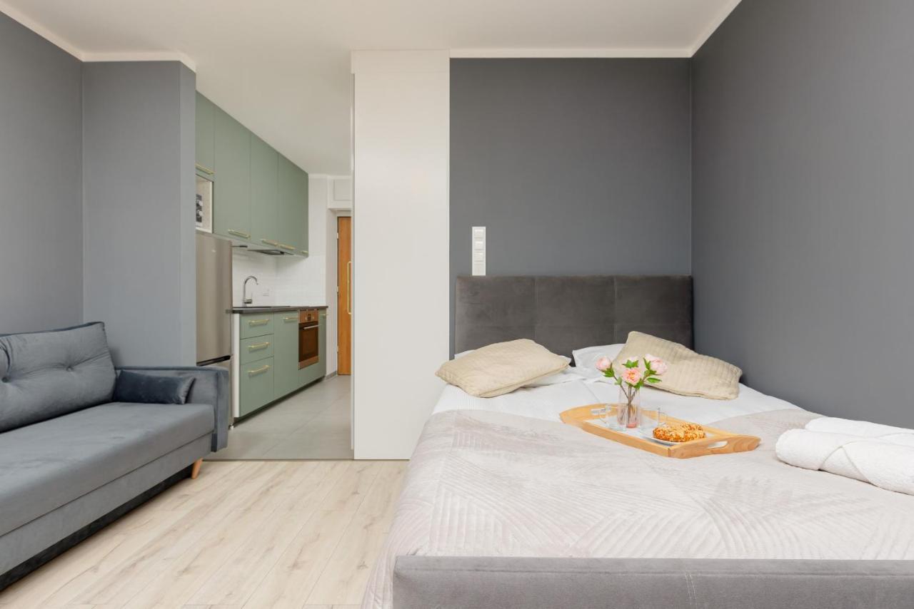 Studio With Balcony Warsaw Kokoryczki By Noclegi Renters Exterior photo